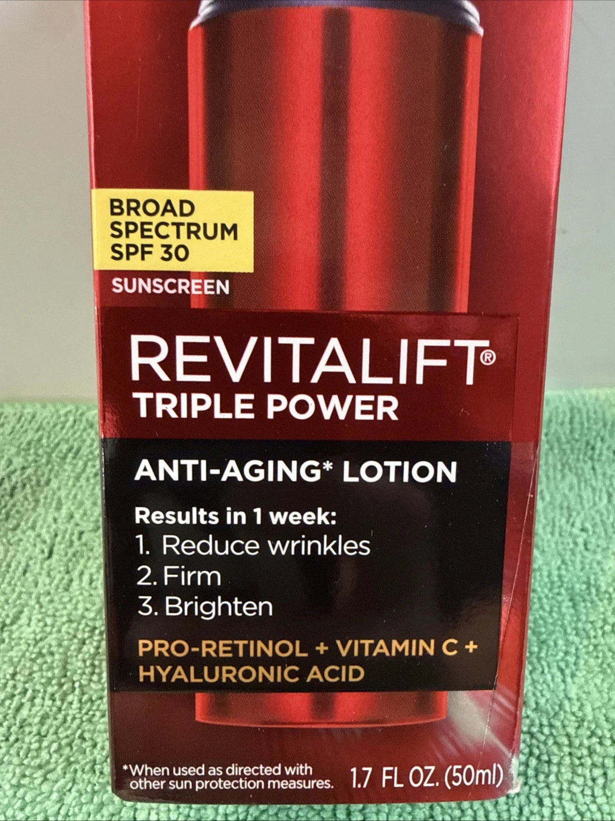 L'Oreal Paris Revitalift Triple Power Anti-Aging Lotion SPF 30